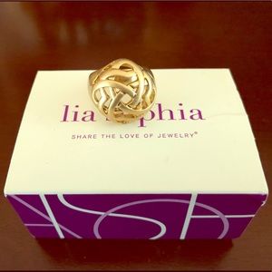 Lia Sophia chunky gold ring, size 8.